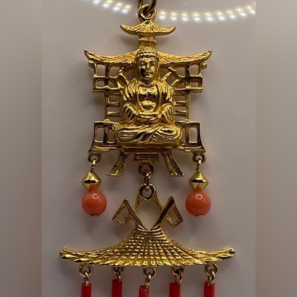 Rare Gorgeous Vintage 1960s Buddha Faux Coral Gold Tone Necklace ART Signed - Picture 3 of 15